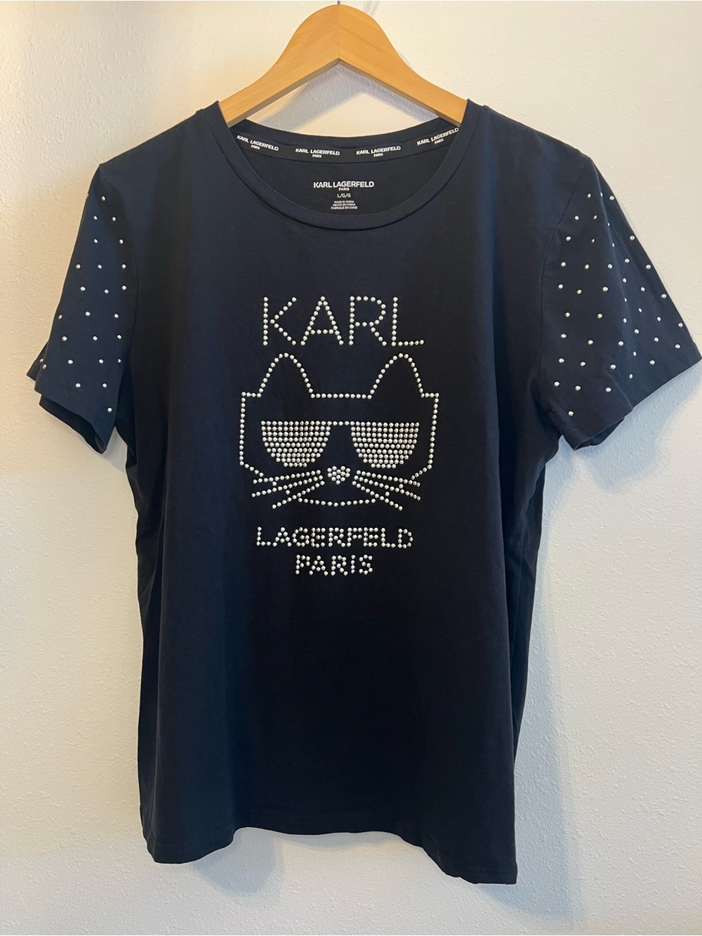 Karl Lagerfeld Black Crystal-Embellished Cat Tee - Picture 1 of 4